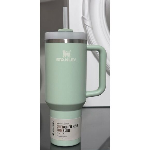 Stanley Quencher H2.0 FlowState Tumbler 40oz, MATCHA CREAM - Picture 2 of 5